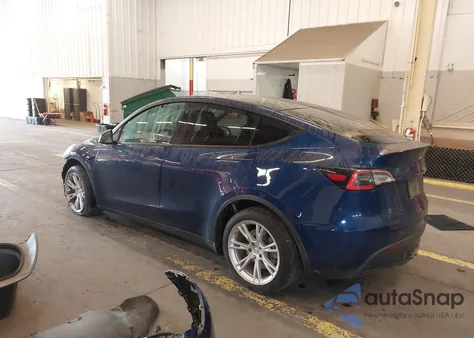 2021 Tesla Model Y Long Range Dual Motor All-Wheel Drive z USA, uszkodzony, nr VIN 5YJYGDEE5MF099836